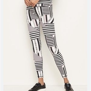 Victoria’s Secret Sport Leggings